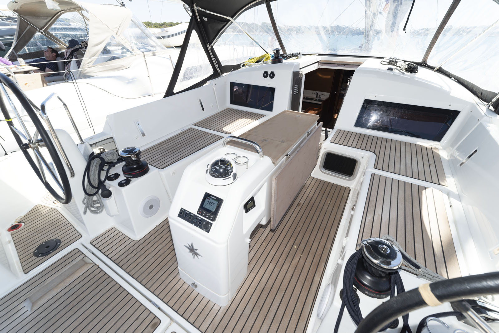 Sun Odyssey 440 - 4 cab. — photo 8