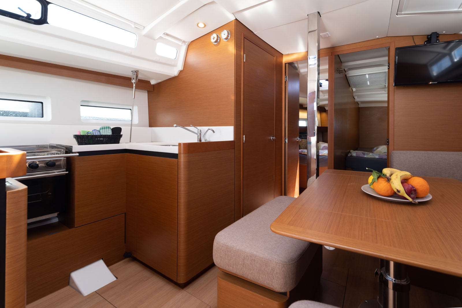 Sun Odyssey 440 - 4 cab. — photo 10