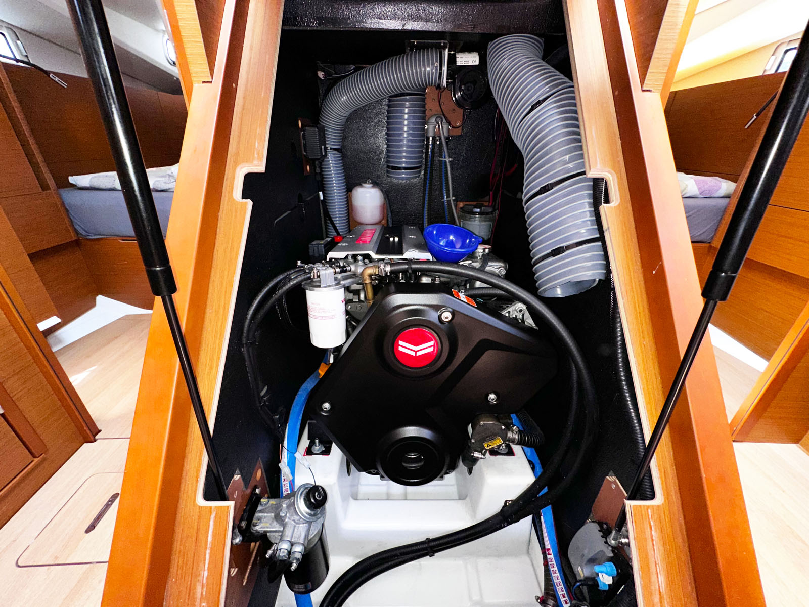 Sun Odyssey 440 - 4 cab. — photo 25