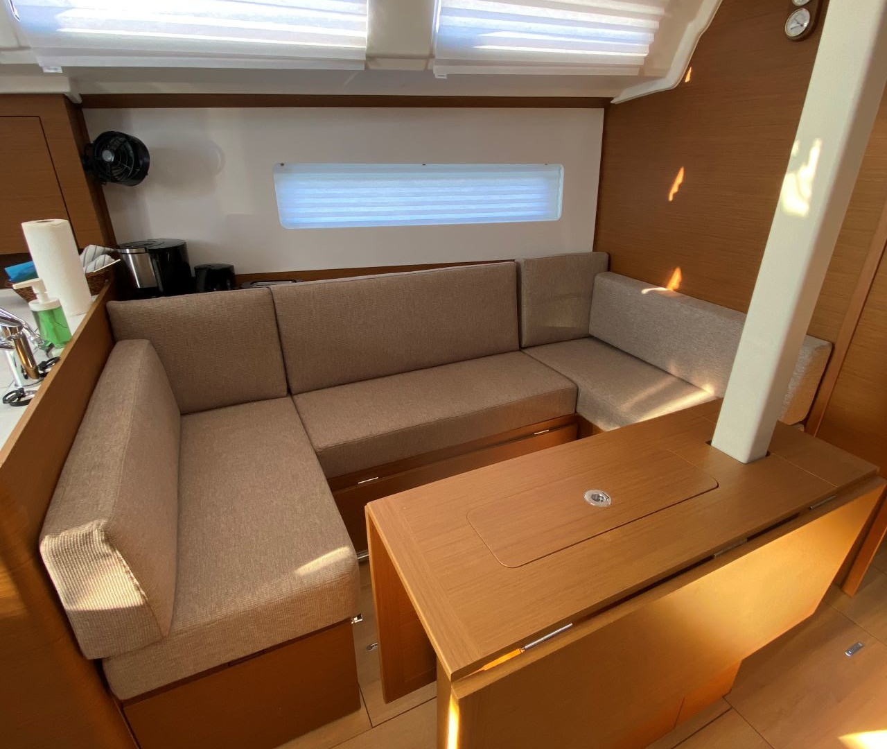 Sun Odyssey 380 - 3 cab. — photo 6