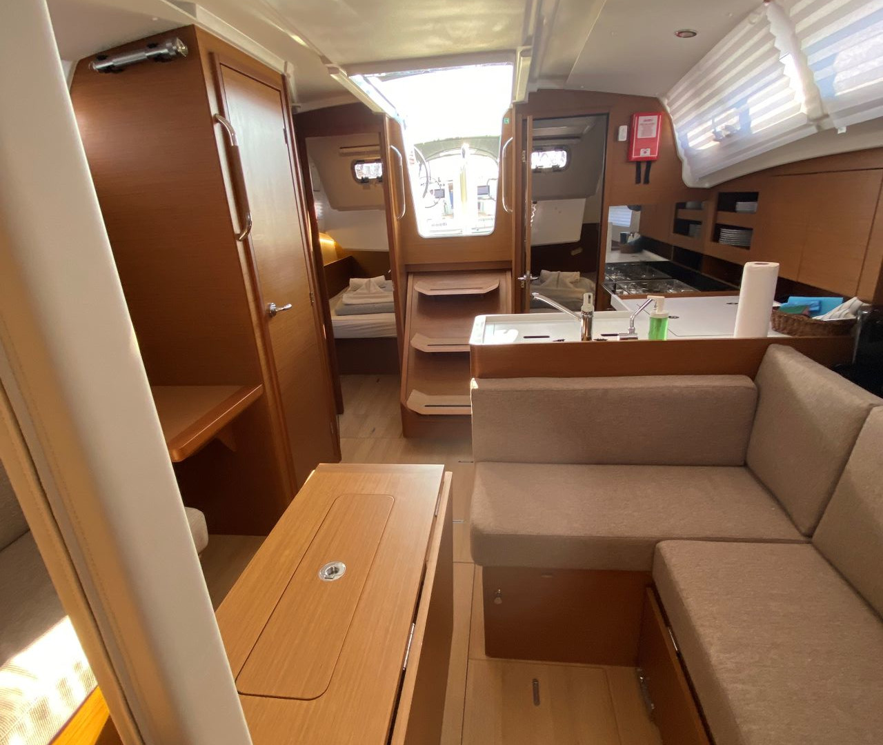 Sun Odyssey 380 - 3 cab. — photo 7