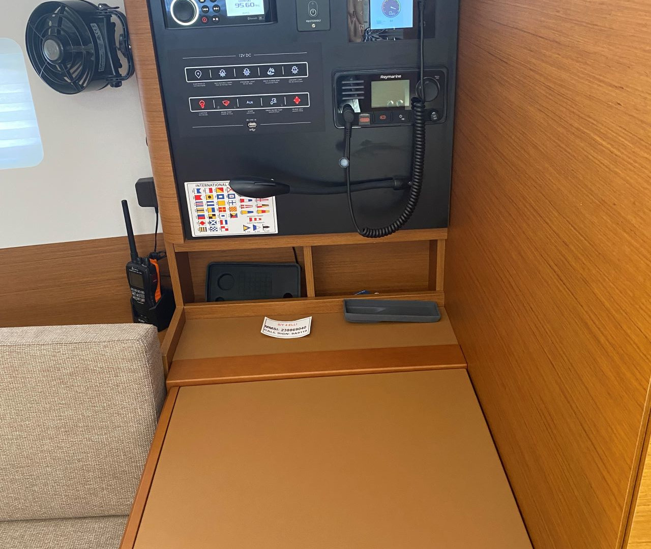 Sun Odyssey 380 - 3 cab. — photo 11