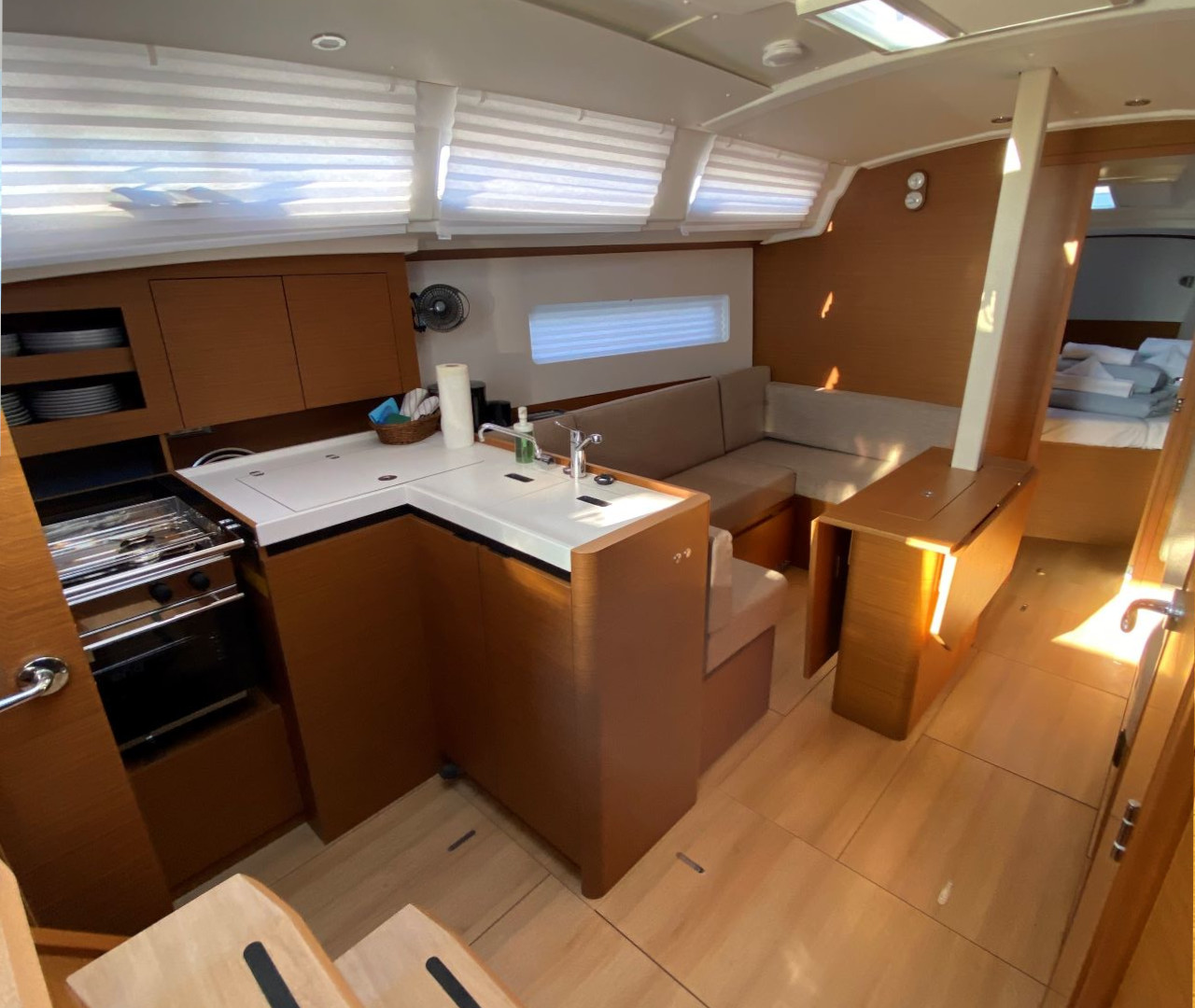 Sun Odyssey 380 - 3 cab. — photo 12