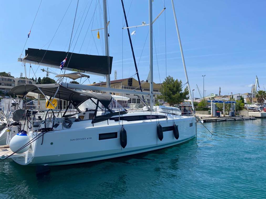 Sun Odyssey 410 - 3 cab. — photo 3