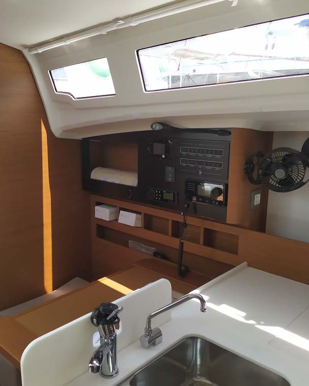 Sun Odyssey 410 - 3 cab. — photo 9