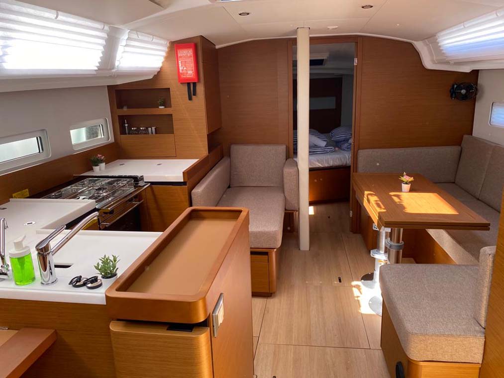 Sun Odyssey 410 - 3 cab. — photo 10