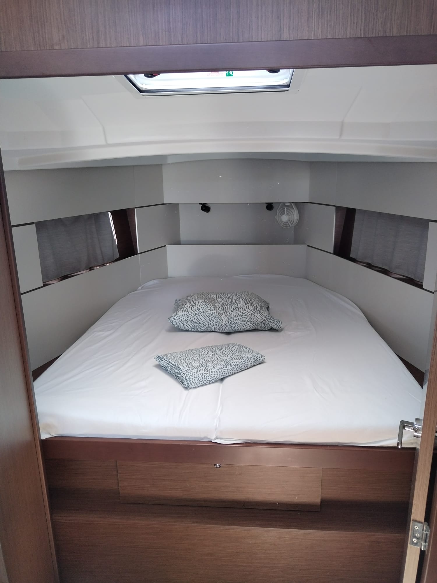 Oceanis 38.1 — photo 14