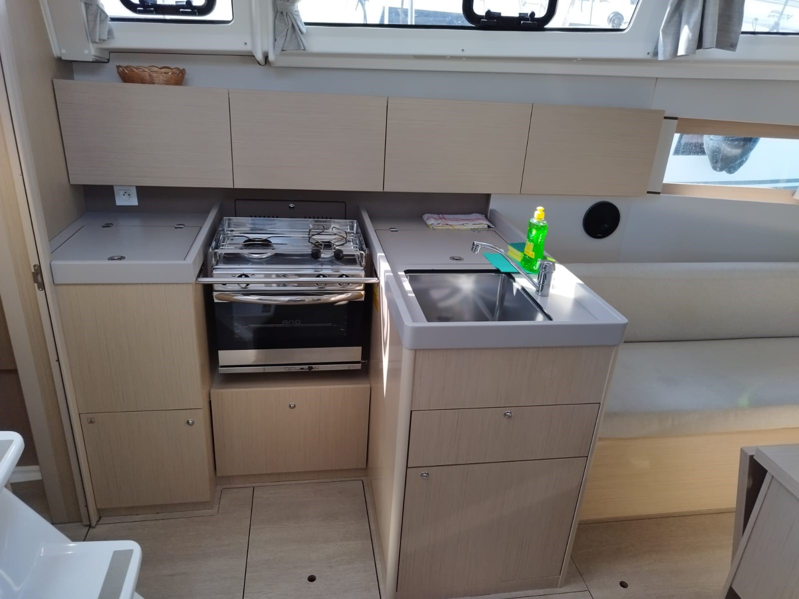 Oceanis 38.1 — photo 11