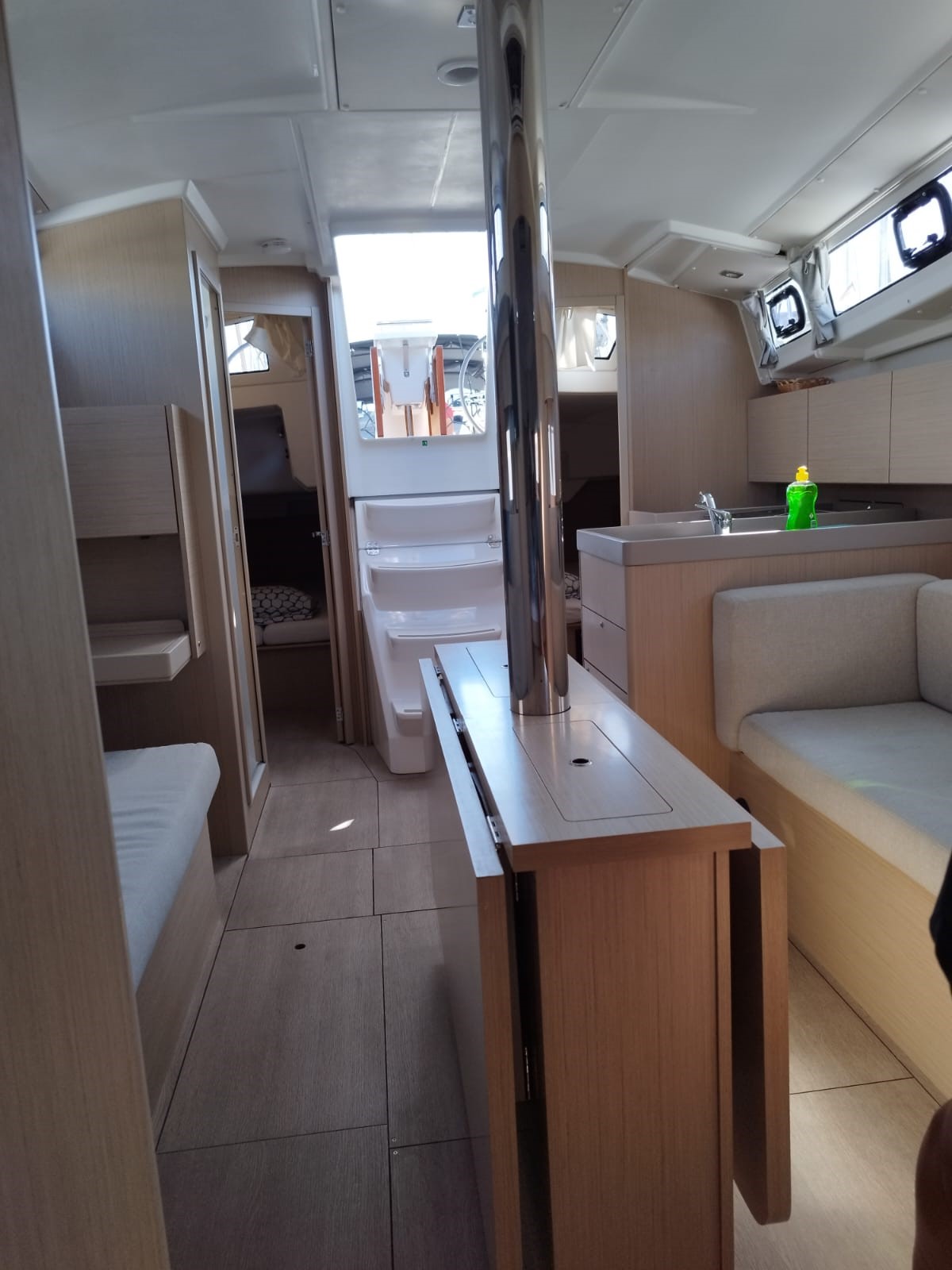 Oceanis 38.1 — photo 12