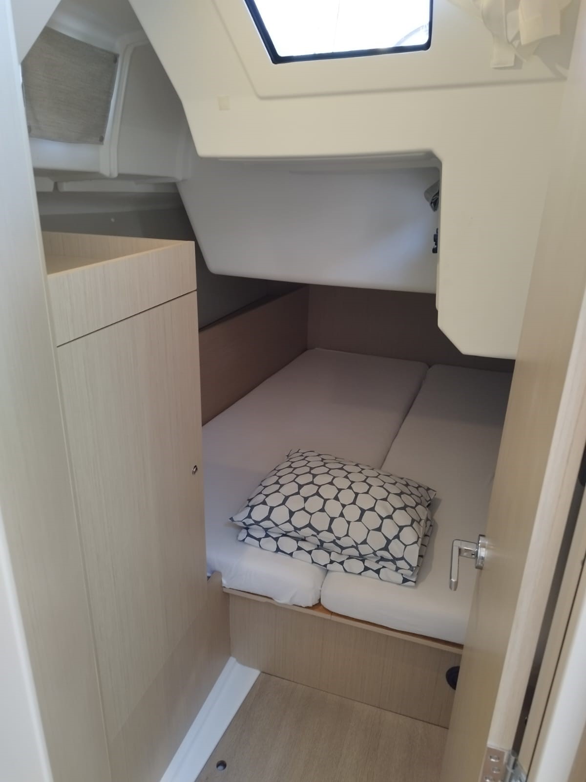 Oceanis 38.1 — photo 14