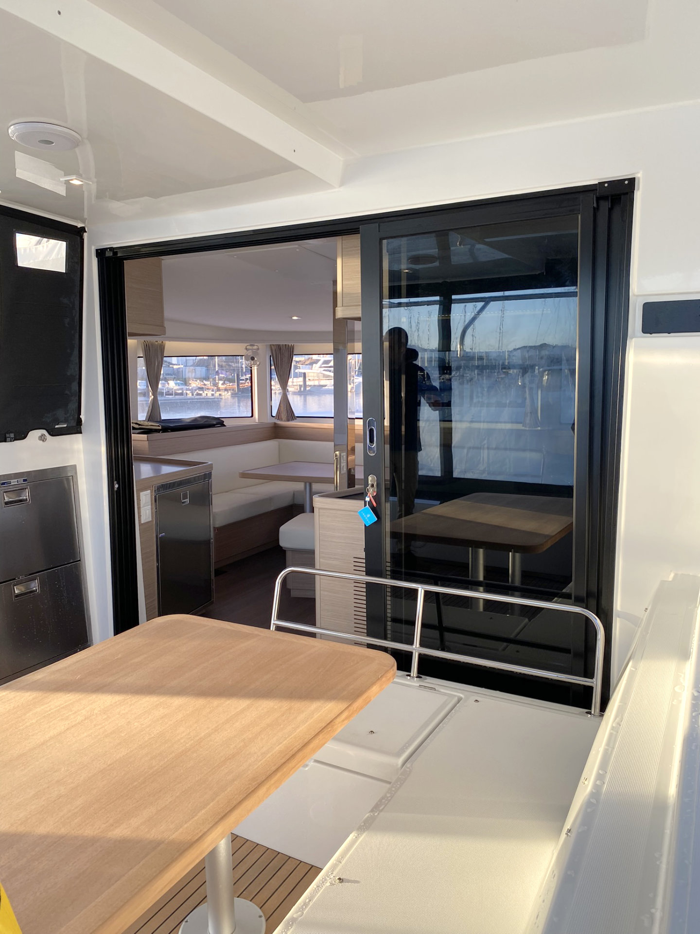 Lagoon 42 - 3 + 1 cab. — photo 8