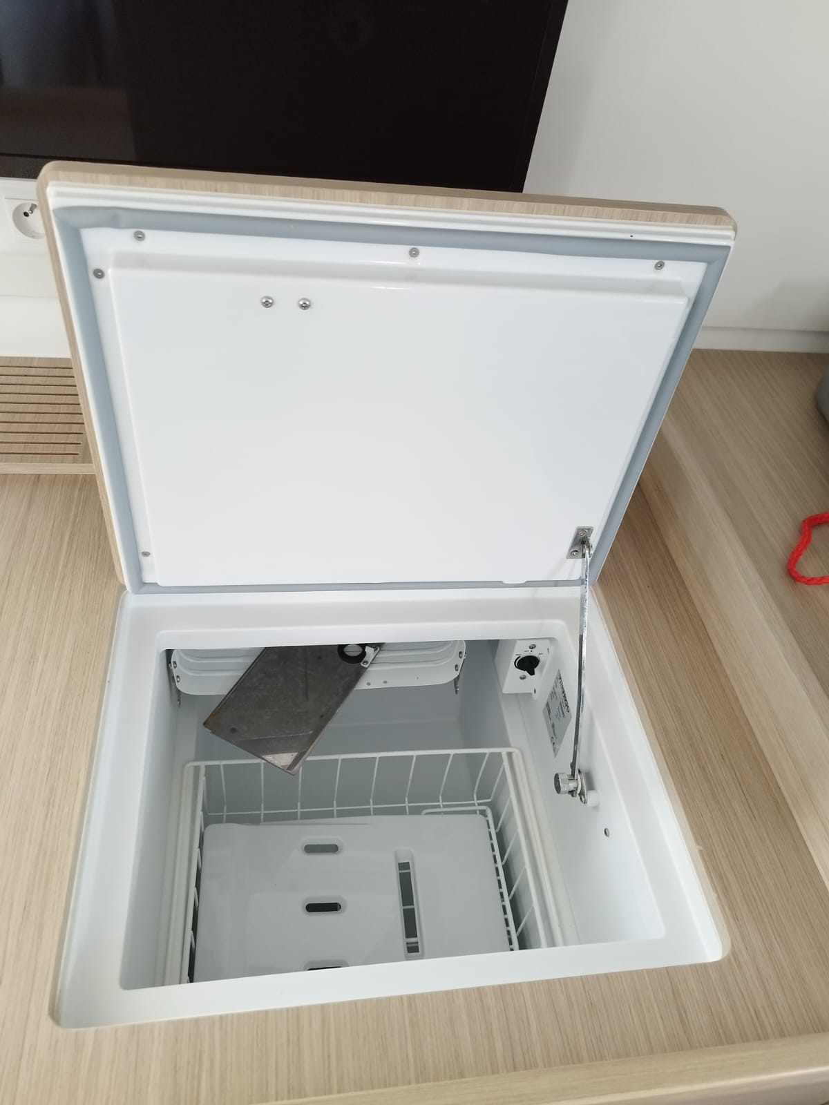 Lagoon 42 - 3 + 1 cab. — photo 12