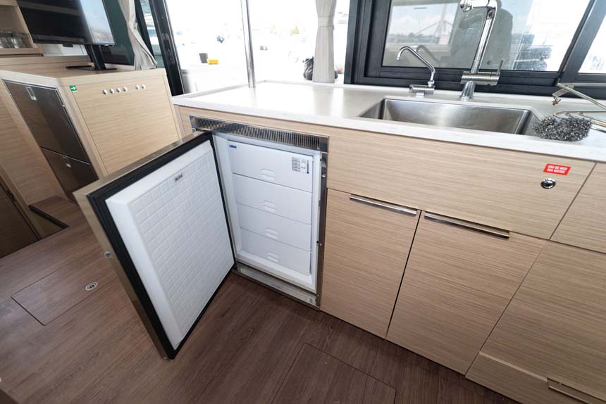 Lagoon 46 - 4 + 2 cab. — photo 11