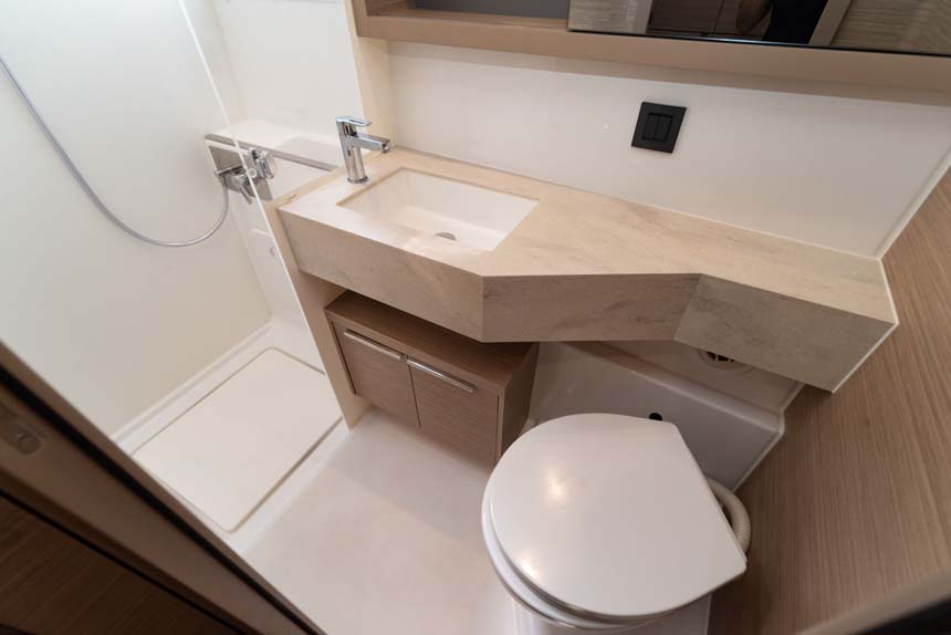 Lagoon 46 - 4 + 2 cab. — photo 16
