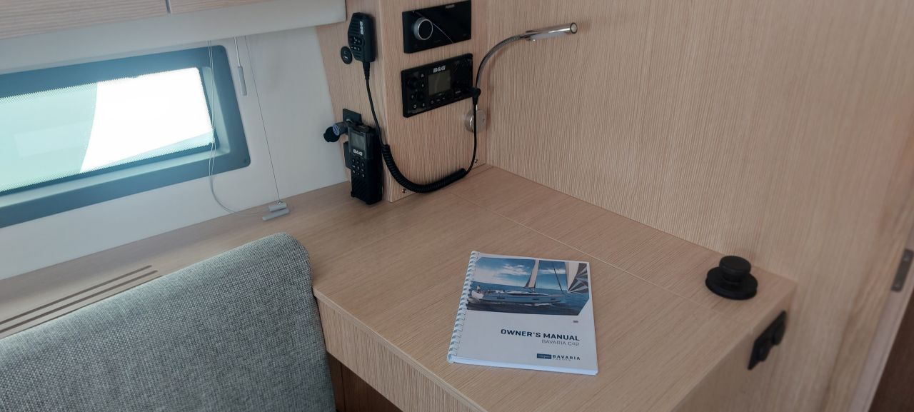 Bavaria C42 — photo 6