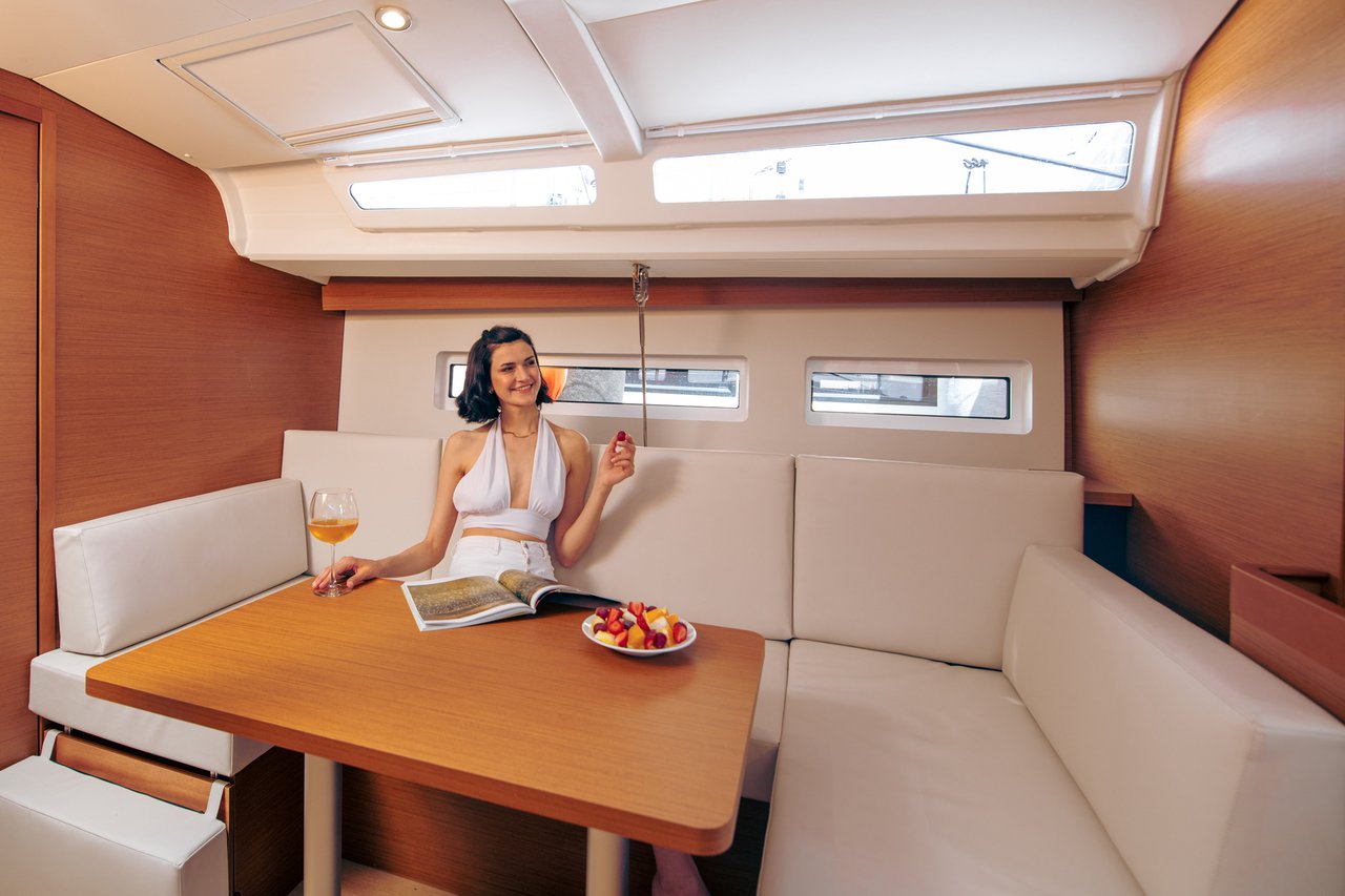 Sun Odyssey 440 - 4 cab. — photo 12