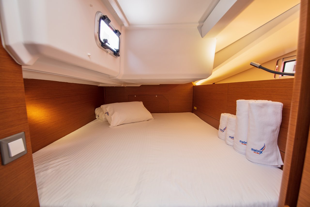 Sun Odyssey 440 - 4 cab. — photo 17