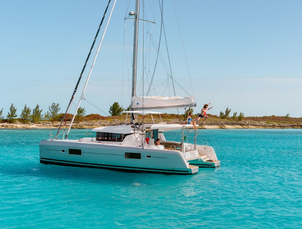 Lagoon 42 - 4 + 2 cab. — photo 1