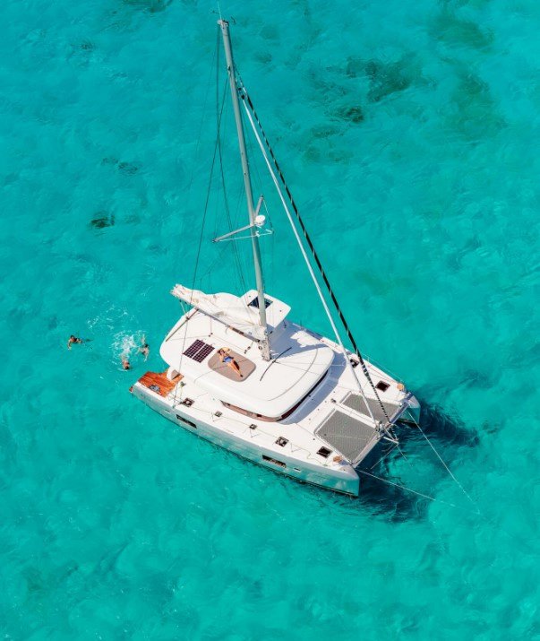 Lagoon 42 - 3 + 2 cab. — photo 1