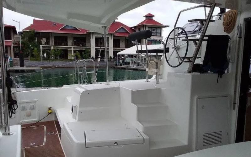 Lagoon 42 - 3 + 2 cab. — photo 9