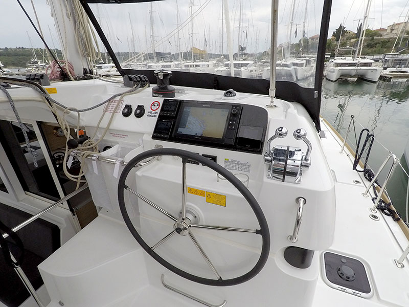Lagoon 40 - 4 + 2 cab — photo 18