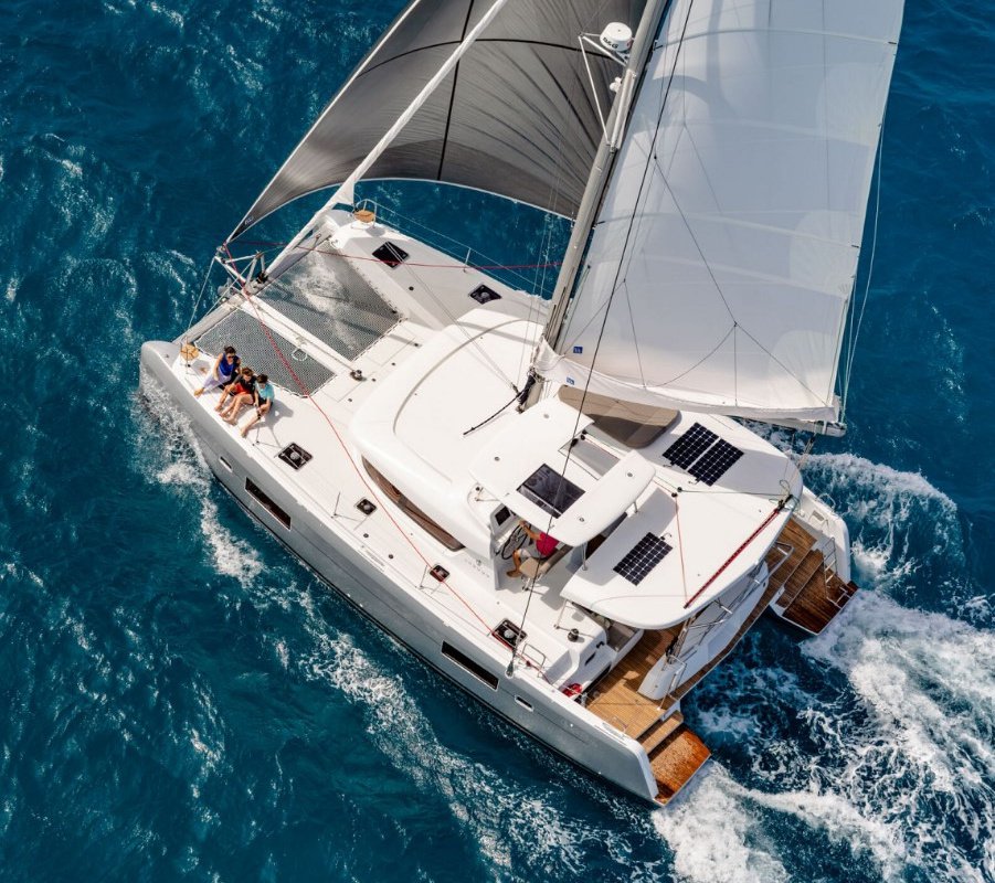 Lagoon 42 - 4 + 2 cab. — photo 1