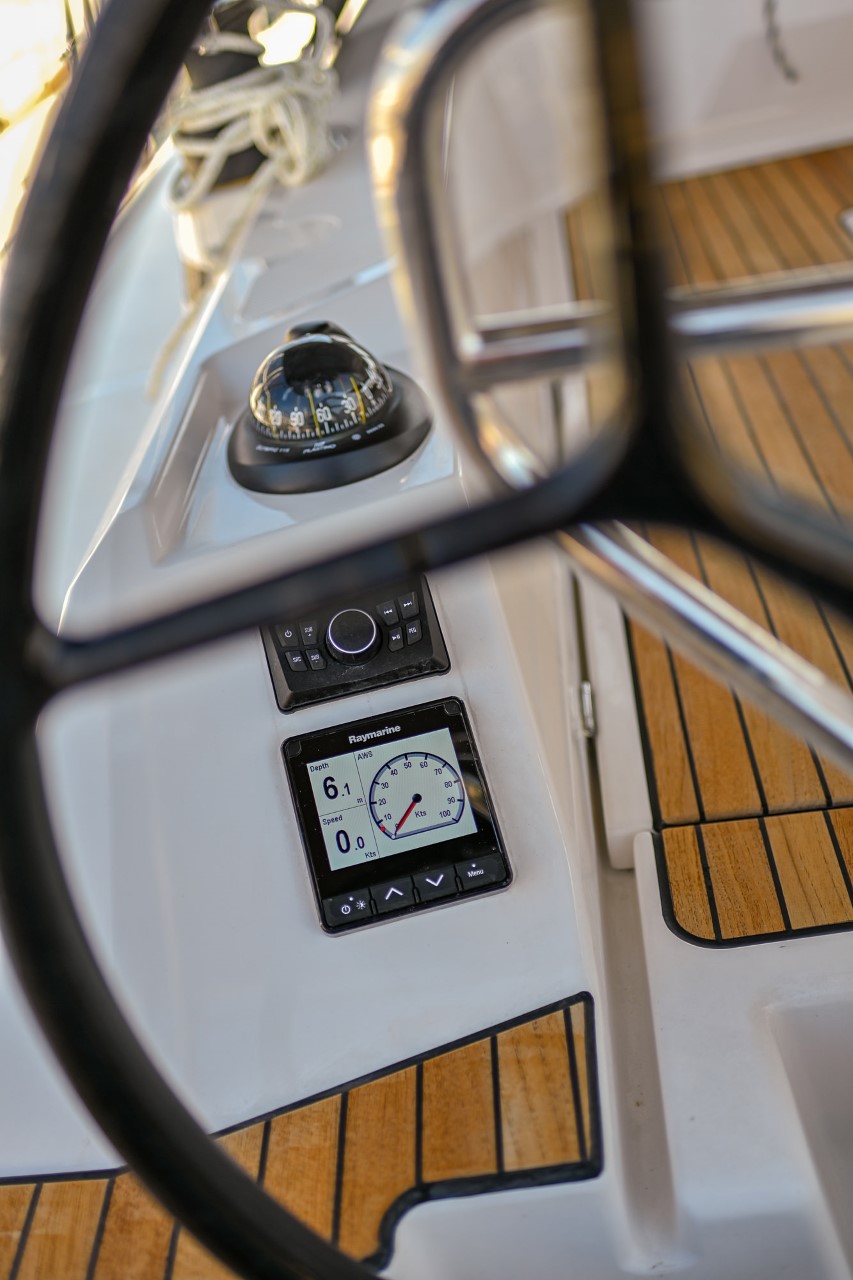 Bavaria C38 — photo 7