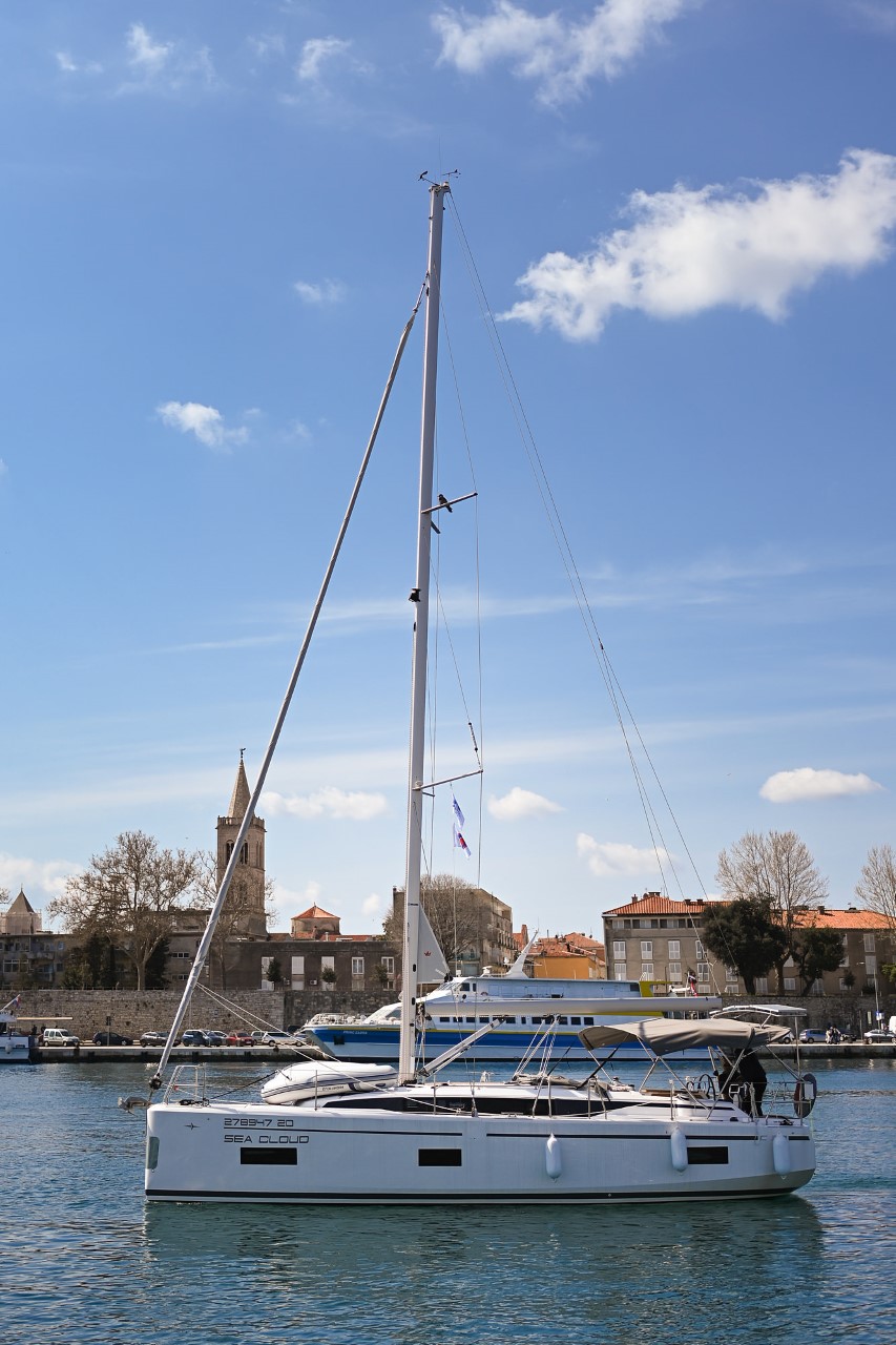 Bavaria C38 — photo 34