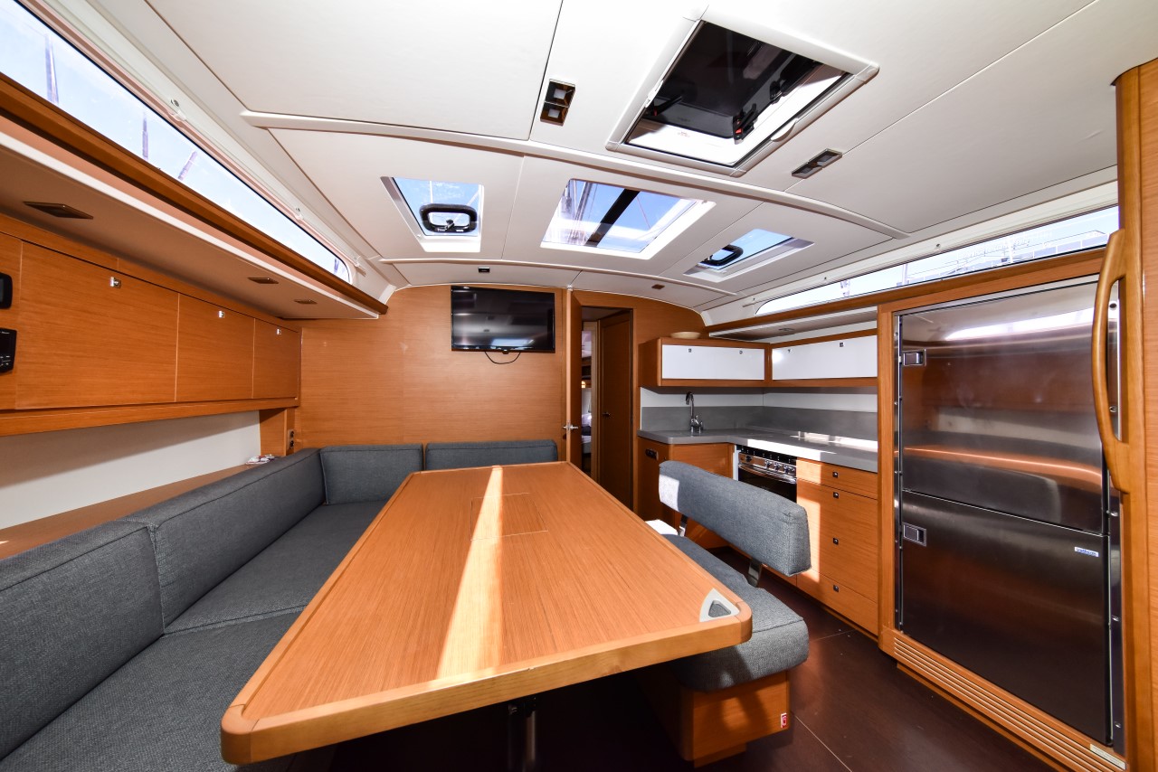 Dufour 470 - 4 + 1 cab. — photo 11