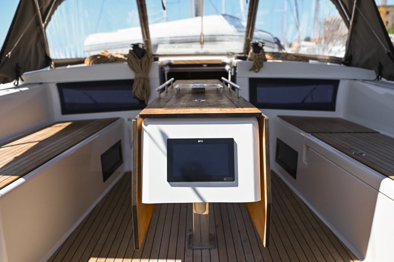 Dufour 470 - 4 + 1 cab. — photo 27