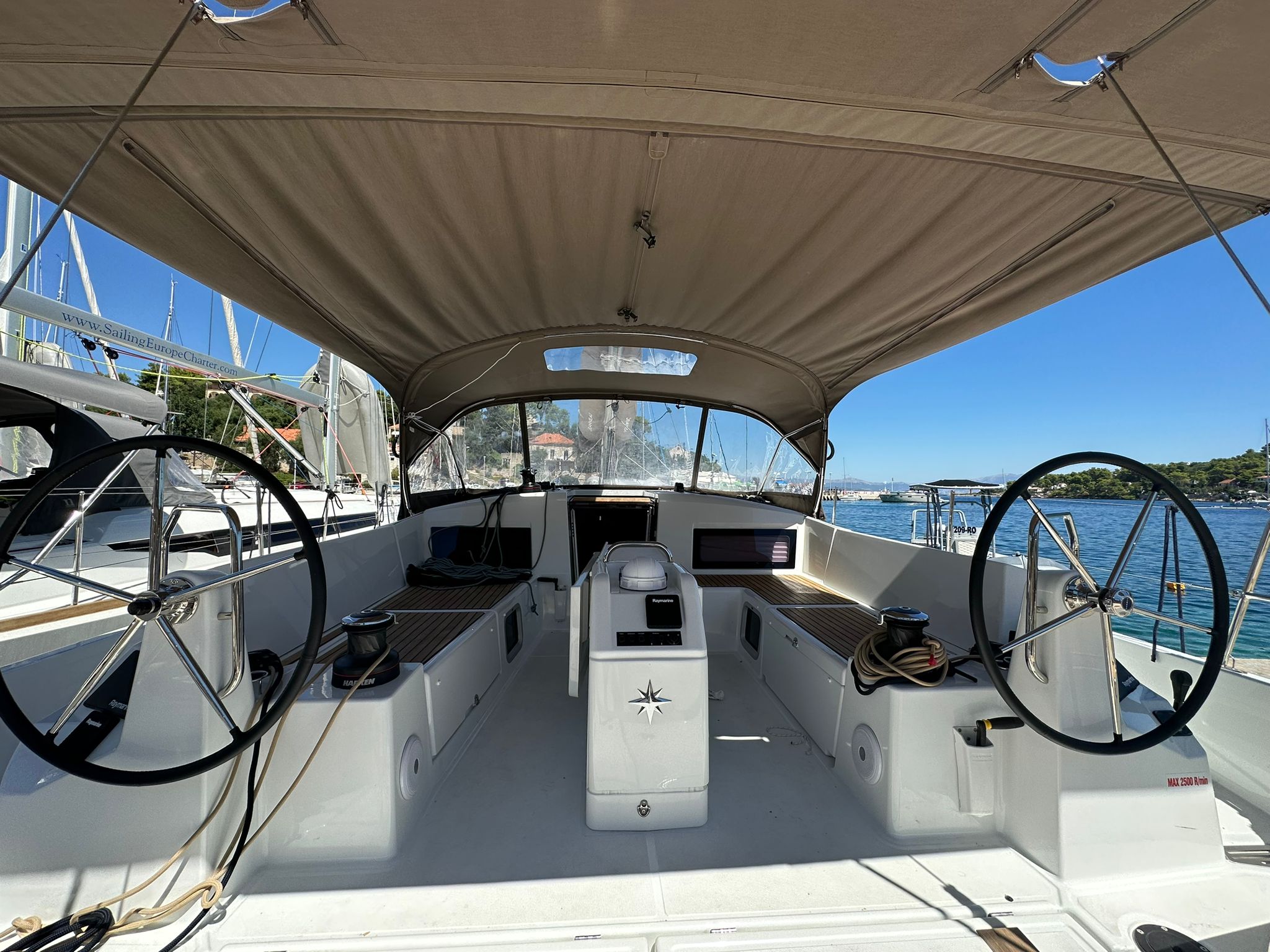 Sun Odyssey 490 - 5 + 1 cab. — photo 7