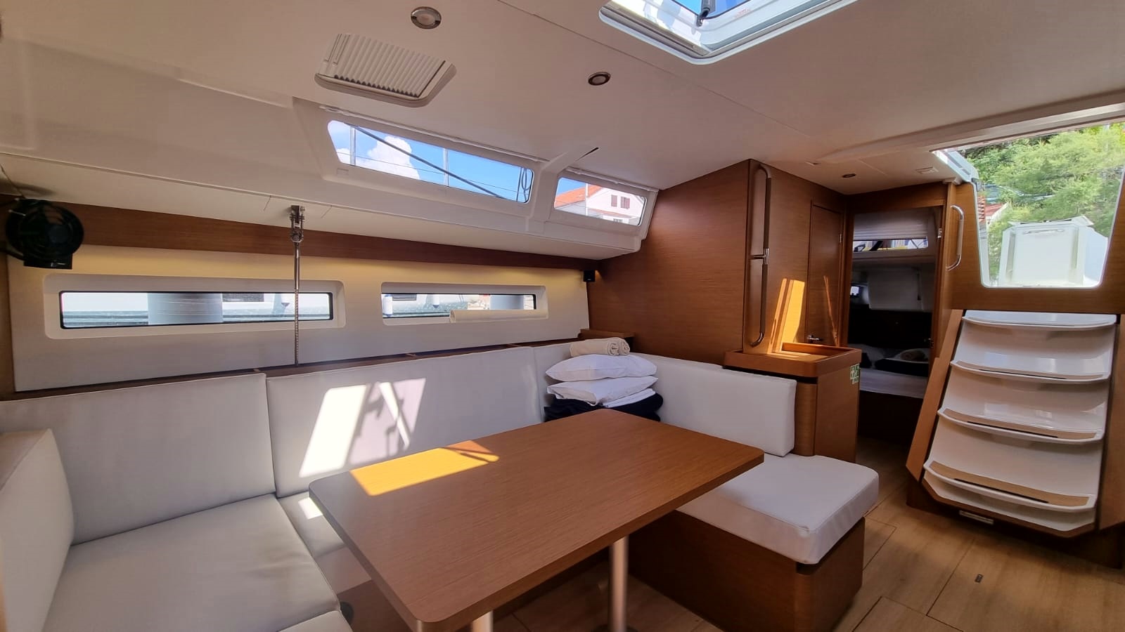 Sun Odyssey 490 - 5 + 1 cab. — photo 26