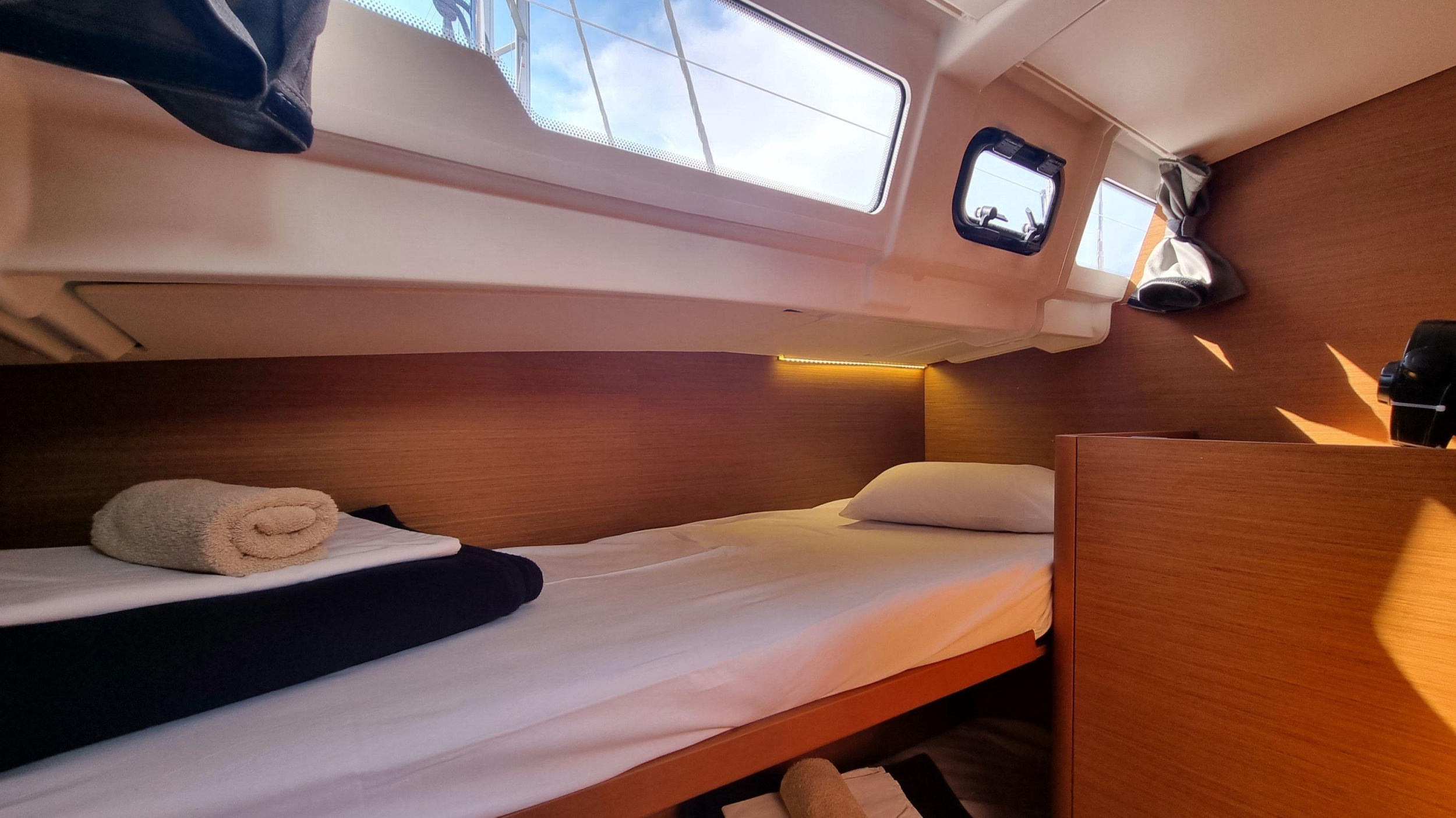 Sun Odyssey 490 - 5 + 1 cab. — photo 47
