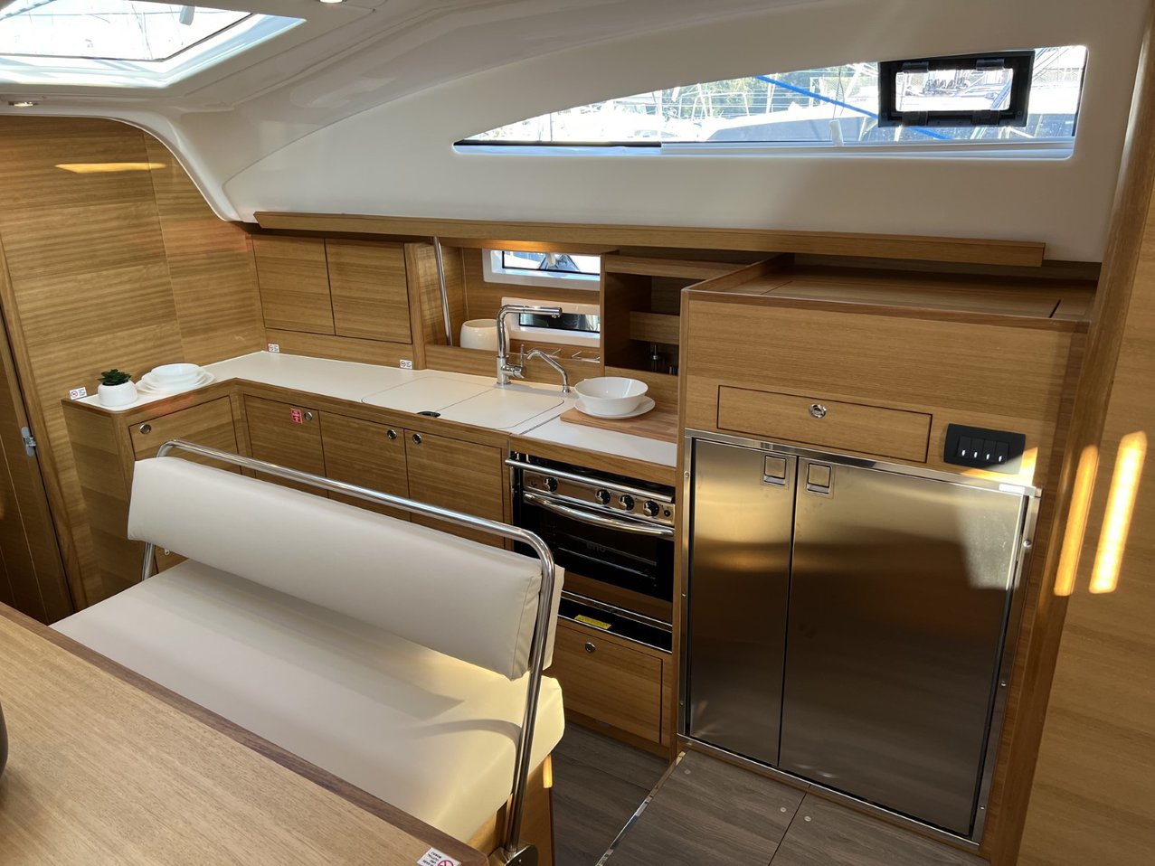 Elan Impression 45.1 - 3 cab. — photo 24