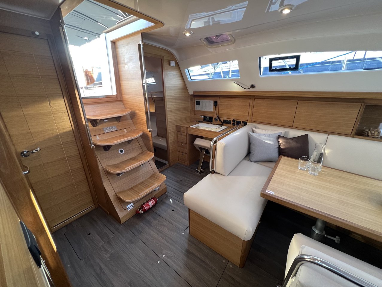 Elan Impression 45.1 - 3 cab. — photo 28