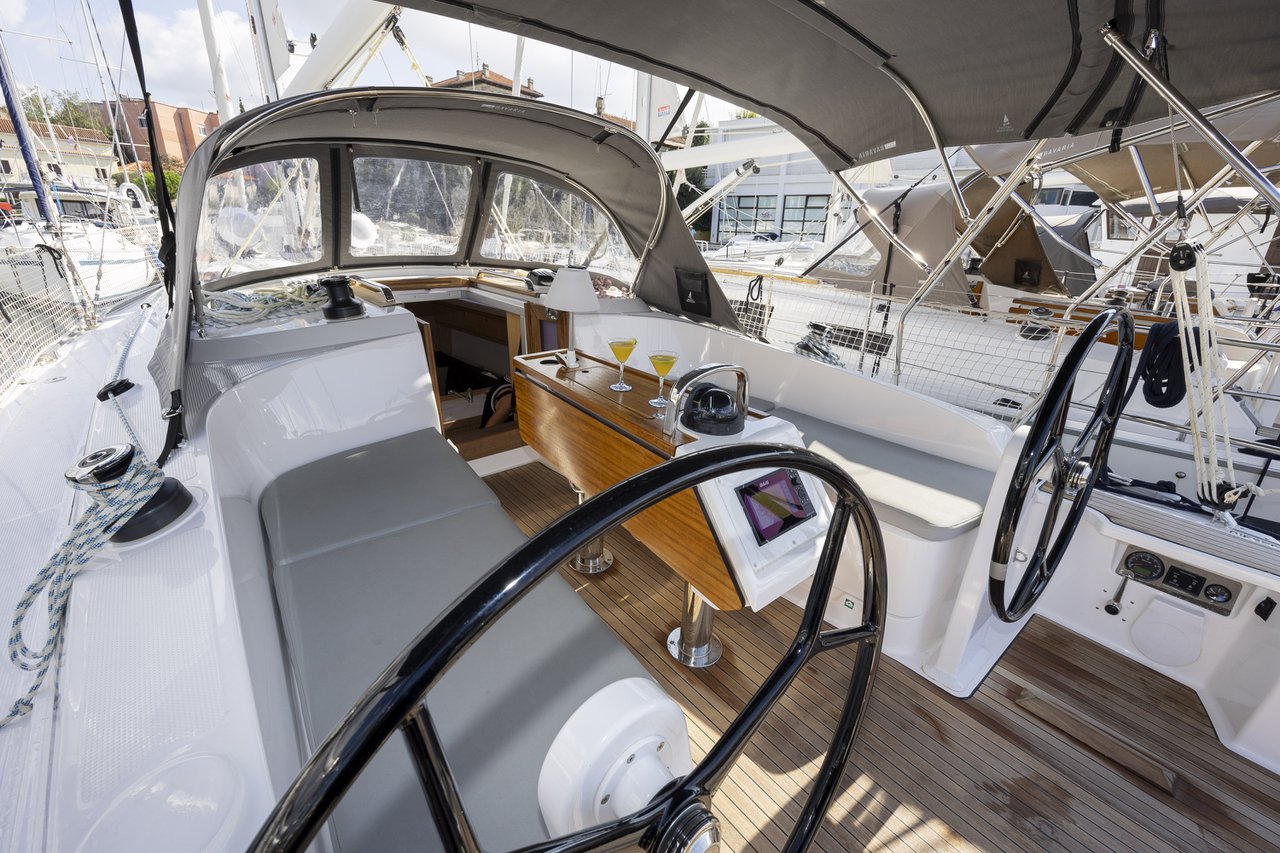 Bavaria Cruiser 37 Style — photo 22