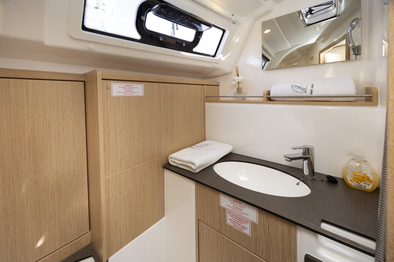 Bavaria Cruiser 37 Style — photo 40