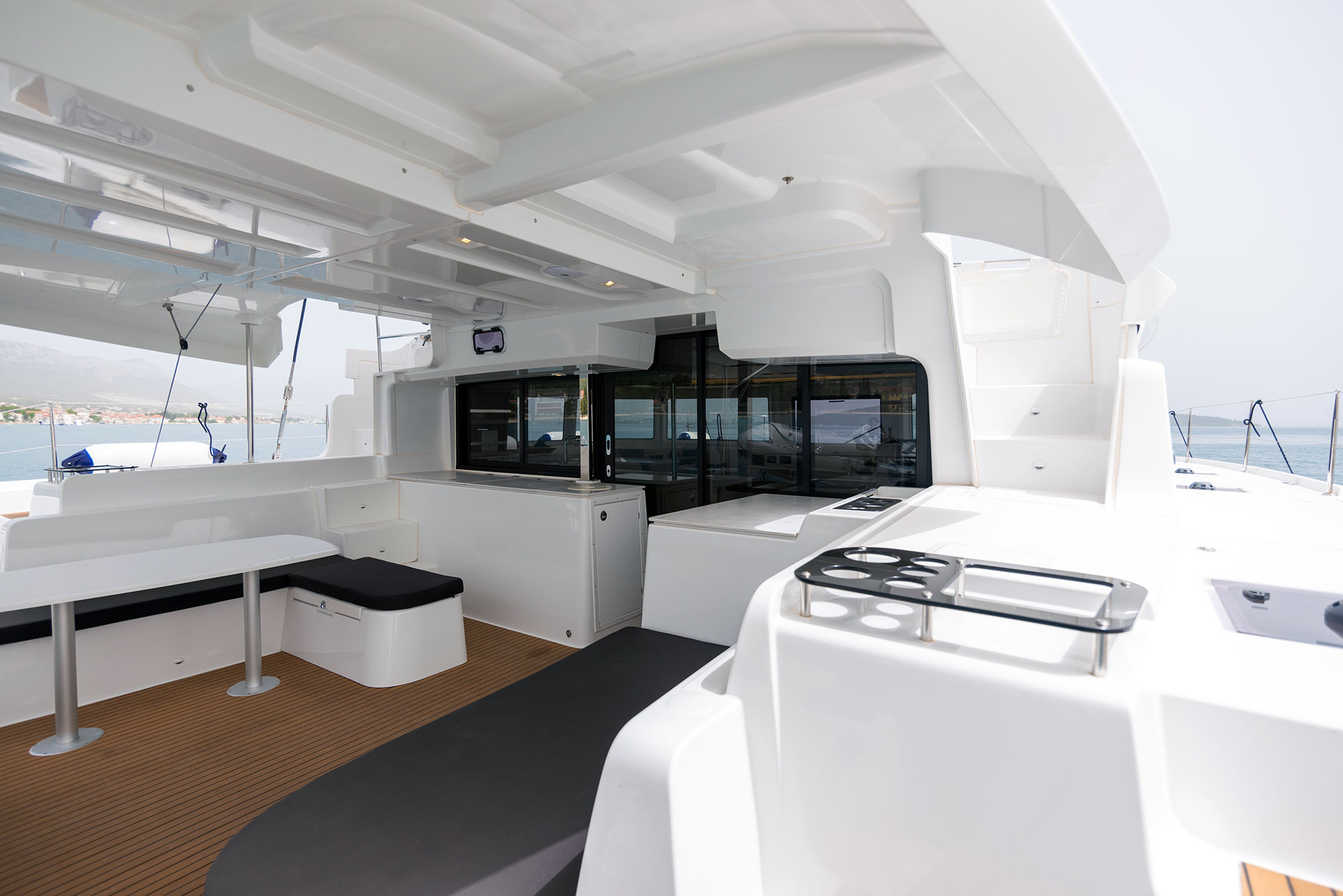 Lagoon 46 - 4 + 2 cab. — photo 8