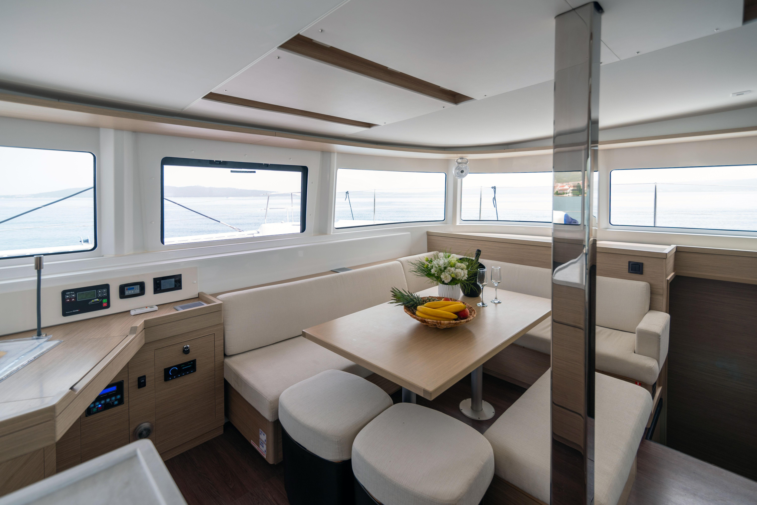 Lagoon 46 - 4 + 2 cab. — photo 11