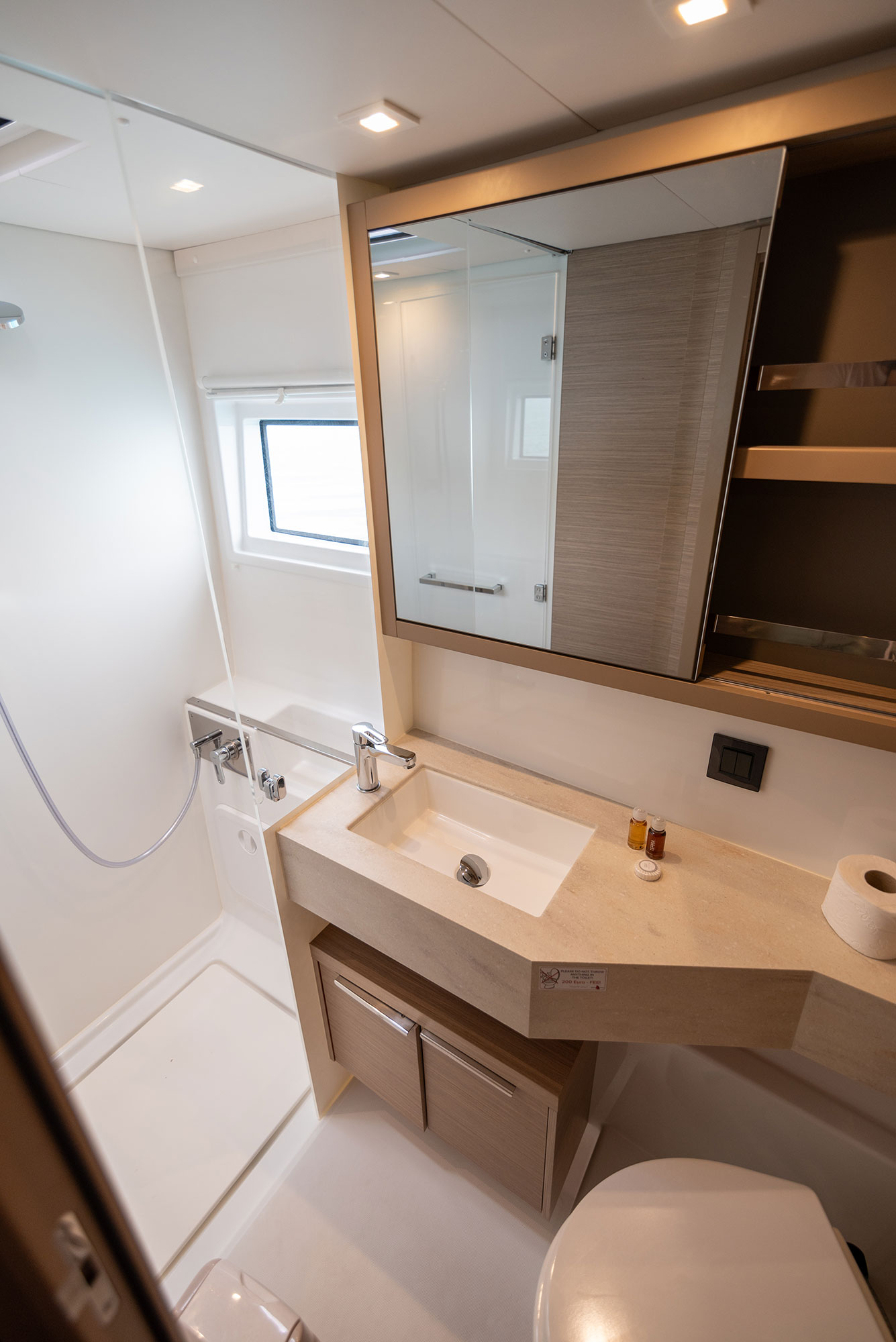Lagoon 46 - 4 + 2 cab. — photo 27
