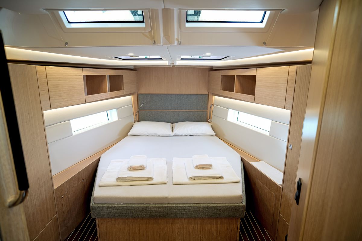 Bavaria C45 Style - 3 cab. — photo 16