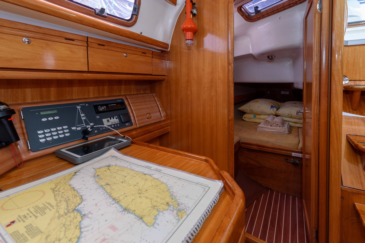 Bavaria 37 Cruiser — photo 7