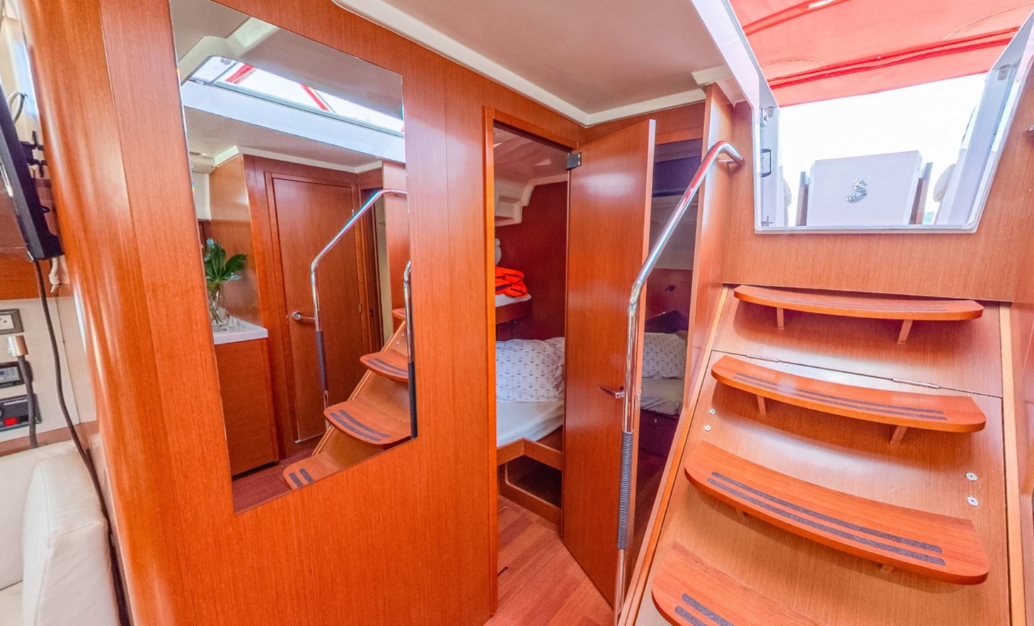 Oceanis 51.1 - 5 + 1 cab. — photo 16