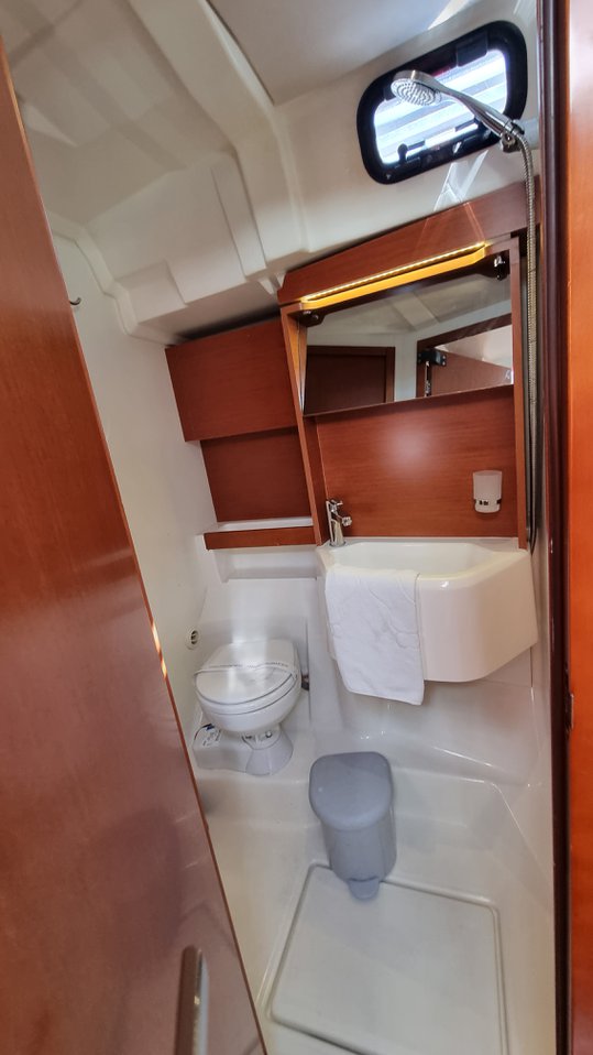 Oceanis 51.1 - 5 + 1 cab. — photo 26