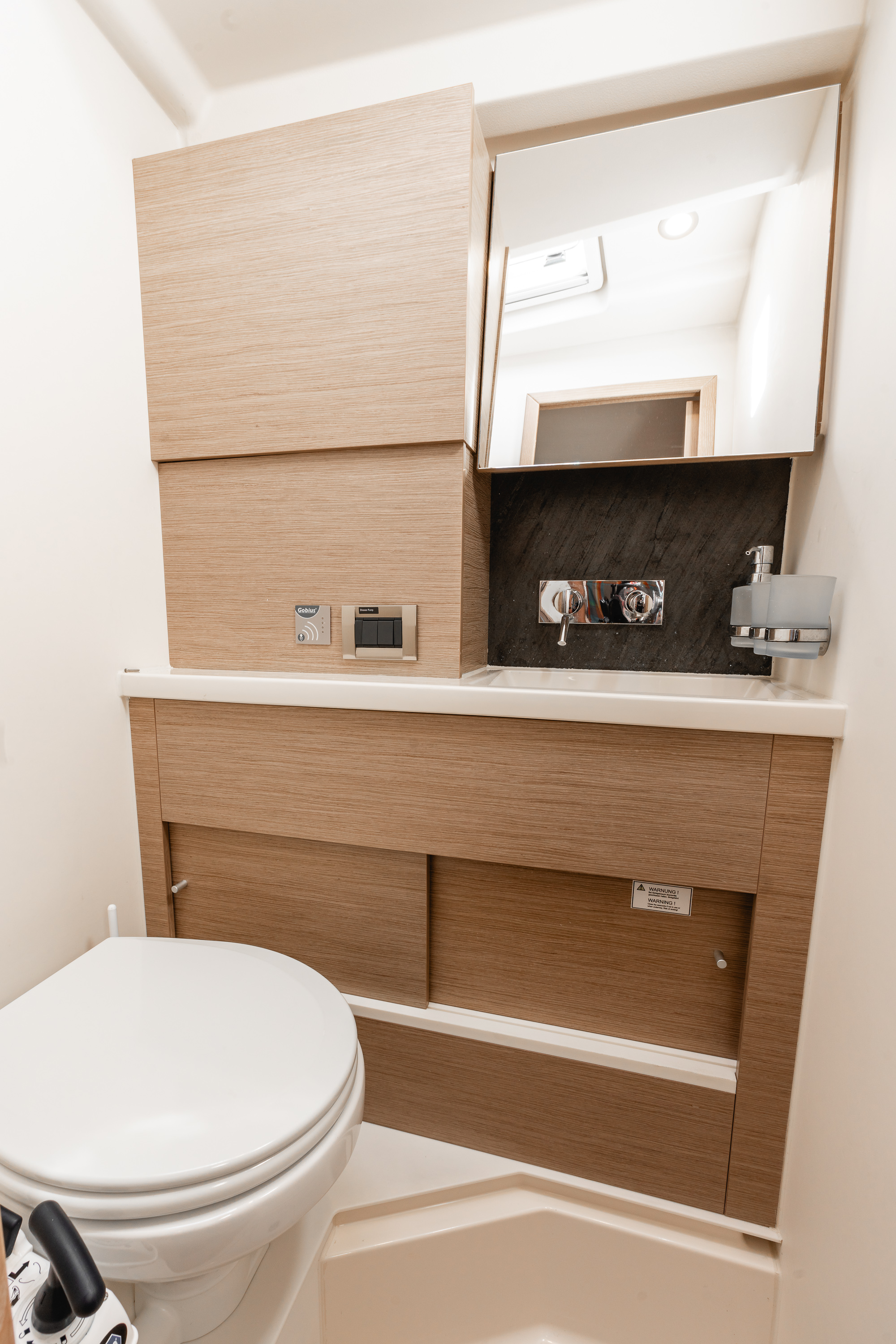 Hanse 508 - 5 + 1 cab. — photo 10