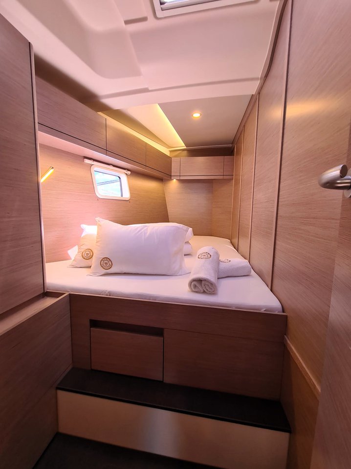 Hanse 508 - 5 + 1 cab. — photo 17