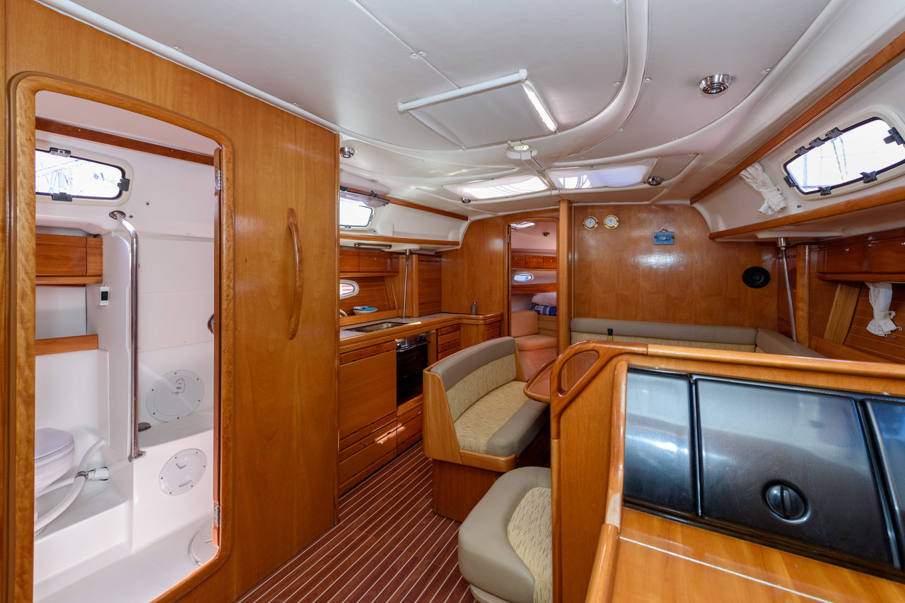 Bavaria 39 Cruiser — photo 6