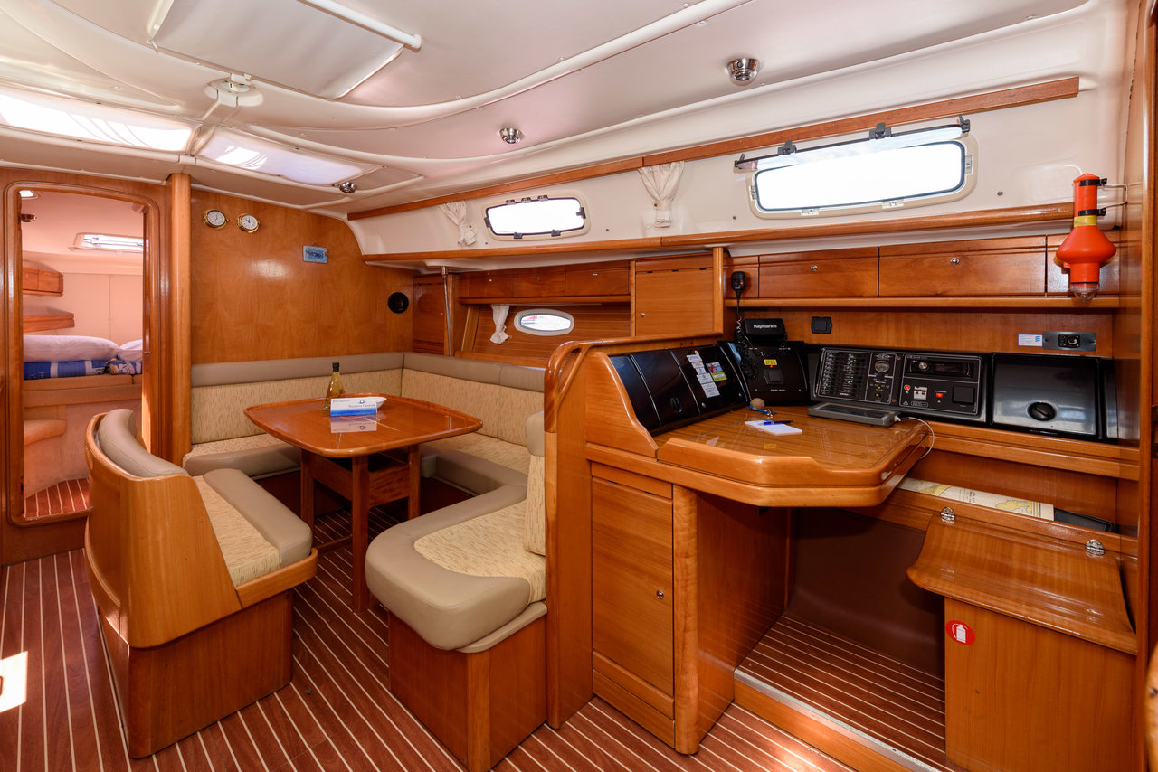 Bavaria 39 Cruiser — photo 7