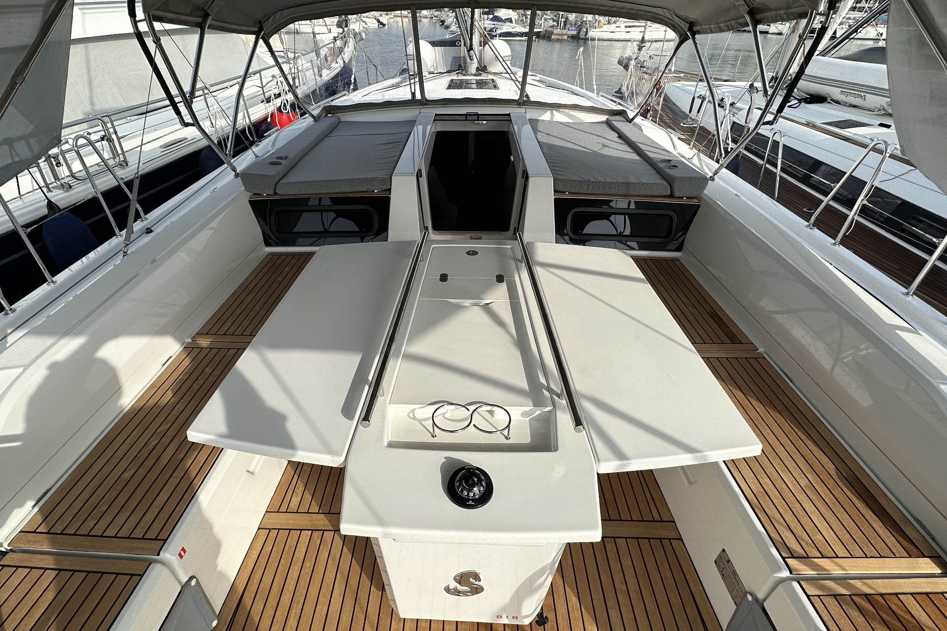 Oceanis 51.1 — photo 4