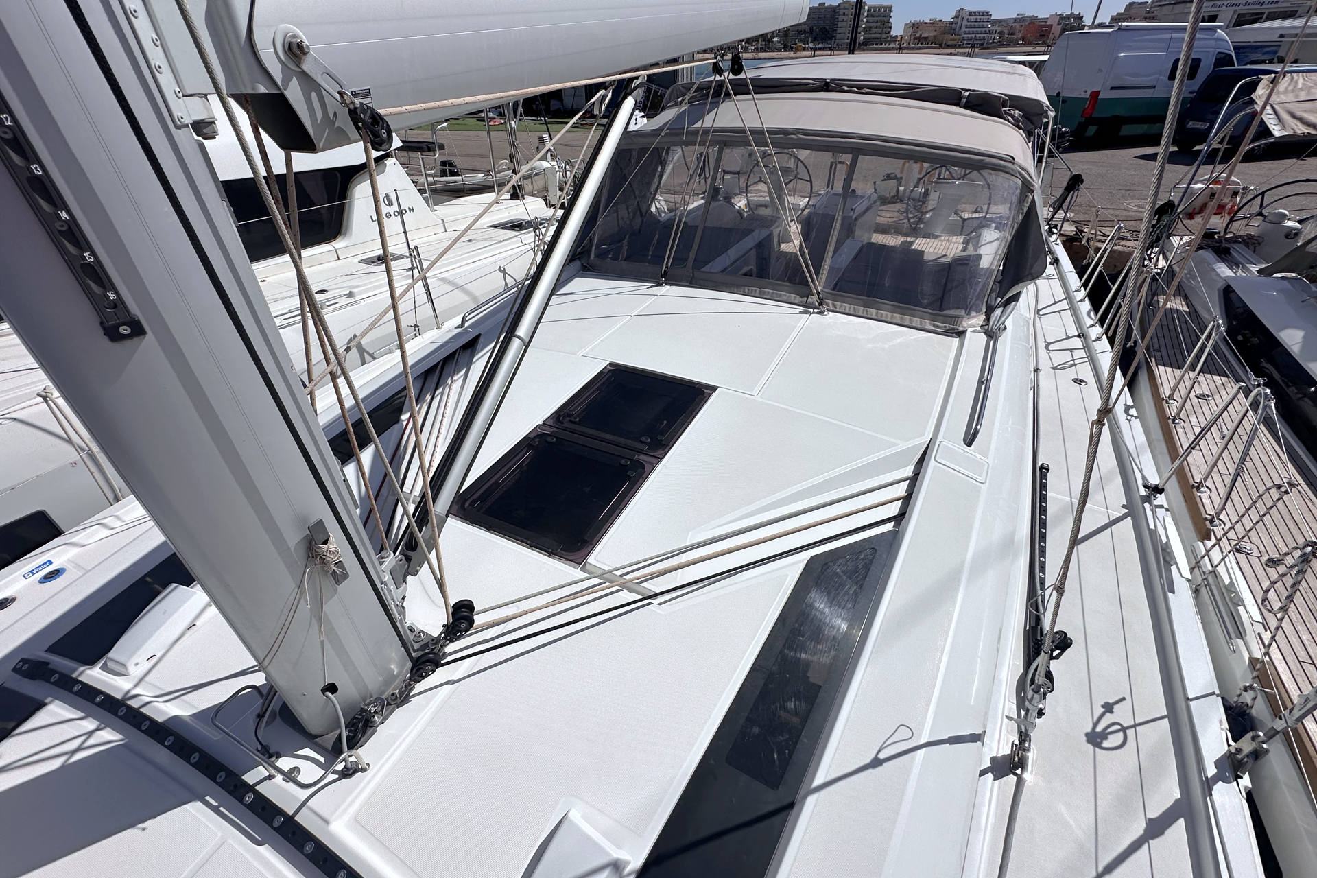 Oceanis 51.1 — photo 6